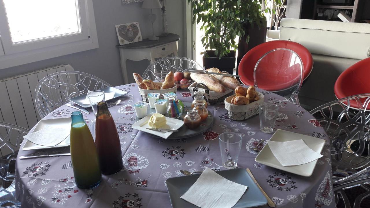 La Colline Aux Yeux Doubs Bed and Breakfast Baume-les-Dames Buitenkant foto